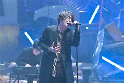 藤原聡（vo Piano）（写真提供：nhk） Official髭男dism「songs」で貴重エピソード公開、スタジオライブでは3曲