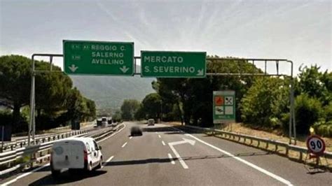 Incidente Sull A30 Nei Pressi Dell Uscita Di San Severino Un Ferito