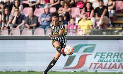 Juve Women Che Riconoscimento Per Bonansea FOTO Ilbianconero