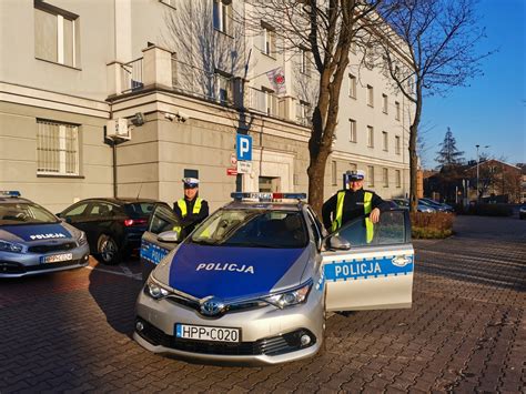 Podzi Kowania Dla Policjant W Pomagamy I Chronimy Komenda Miejska