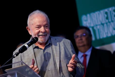 Refor O Na Seguran A E Tens O Em Bras Lia Lula Toma Posse No