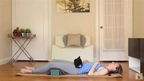 Yoga Sandbags How To Use Them Restorative Yoga Restorative Yoga