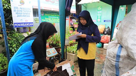 Kelola Sampah Hingga Hasilkan Rupiah Ini Kisah Bank Sampah Unit