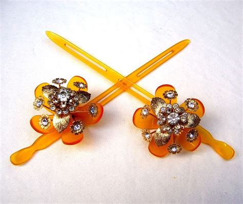 Vintage Japanese Kanzashi Hairpin Set Geisha By Elrondsemporium Geisha Hair Hair Pins Hair