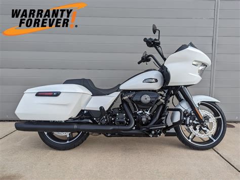 2024 Harley Davidson Road Glide White Onyx Pearl Black Finish