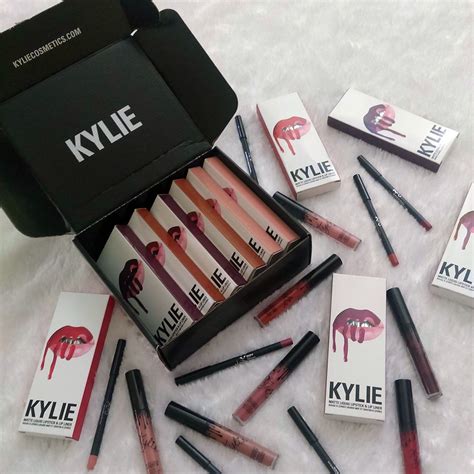 Kylie Jenner Lipstick Kylie Makeup Kardashian Makeup Collection