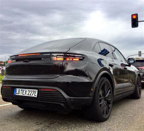 Porsche Macan EV 2024 le SUV électrique de 600 ch se montre avant