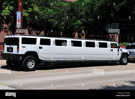 White Hummer Hi Res Stock Photography And Images Alamy