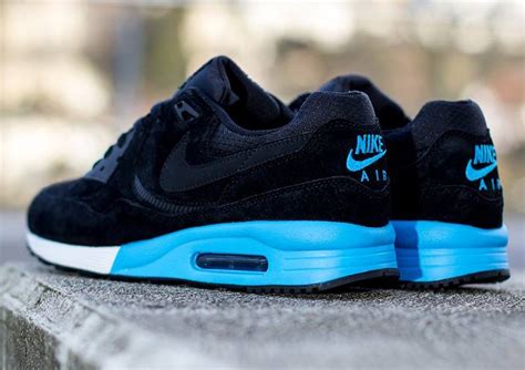 Nike Air Max Light - Black - Anthracite - Vivid Blue - SneakerNews.com