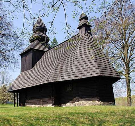 Wooden Church in Ruská Bystrá | Guide to Slovakia