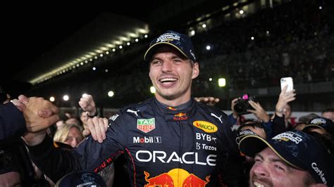 Chaos In Japan Max Verstappen Gewinnt Und Ist Weltmeister