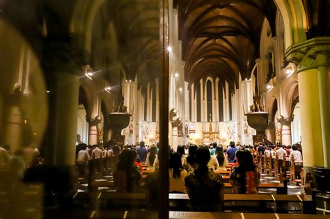 FOTO Misa Natal Di Gereja Katedral Jakarta Berjalan Khidmat