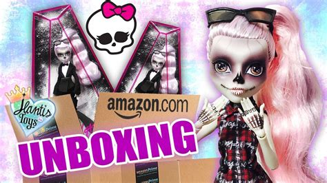 Unboxing Zomby Gaga Lady Gaga Doll And First Reaction Monster High Youtube