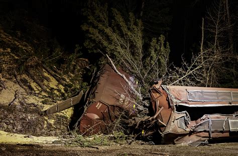 Bnsf Derailment Spills Grain East Of Essex Flathead Beacon