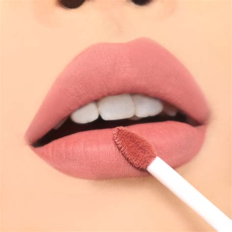 Jual DAZZLE ME Velvet Matte Lip Cream Lip Matte Velvet Waterproof Tahan