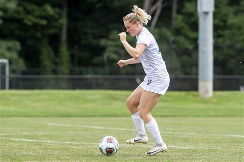 Women S Soccer Falls In League Action At Skidmore Vassar College