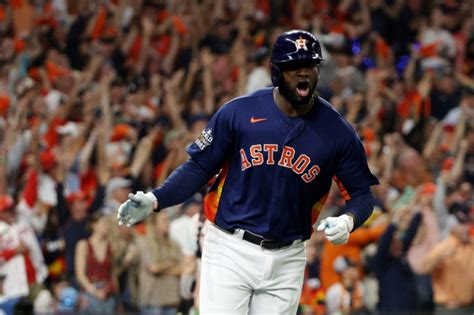 Astros Defeat Phillies 4 1 To Win Second World Series Crown Ibtimes