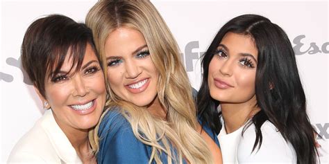 Kris Jenner Reveals Whether That Mysterious Pajama Pic Confirms Kylie And Khloe’s Pregnancies