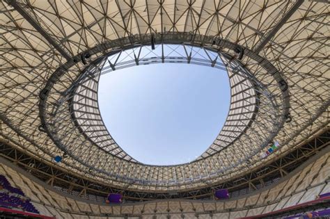 Foster Partners Unveils Striking Yet Simple Stadium For Qatar World Cup Stadium Design