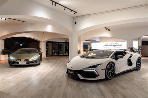 Lamborghini Riapre La Lounge A Porto Cervo Giornale Di Sicilia