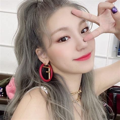 Yeji Itzy 황예지 Ltzy Yeji Posted On Instagram “so Gorgeous ️ ——