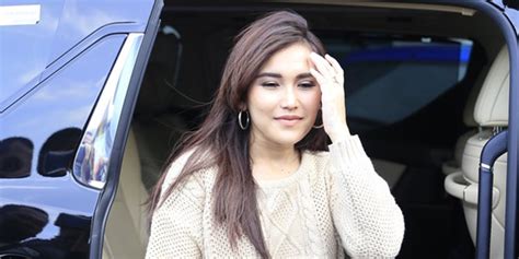 Ayu Ting Ting Sedih Putuskan Batalkan Menikah Pihak WO Ungkap Hal Ini