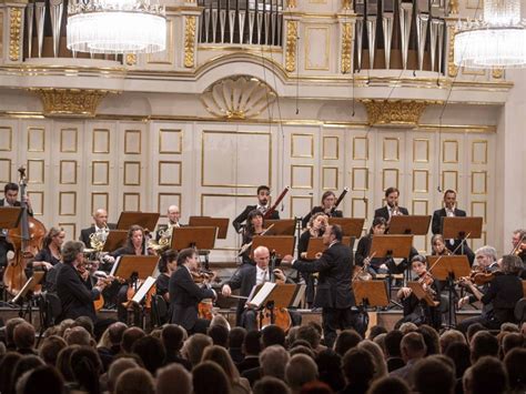 Mozart Matinee Dirigent Riccardo Minasi Salzburg Festival