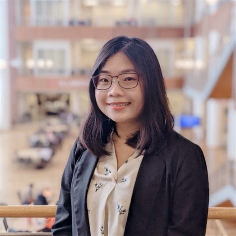 4 Hot Sexy Sin Hsuan Huang Bikini Pics