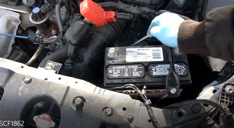 How Do You Replace The Battery On A 2105 Honda In Need Of Ne