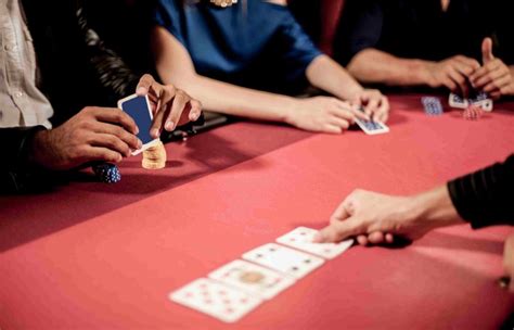 How to play poker tournaments | PokerTimeClub.com