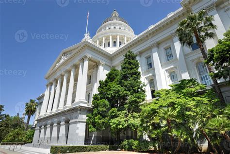 Sacramento Capitol Building, California 16194978 Stock Photo at Vecteezy