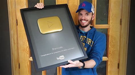 CHEGOU A PLACA DE 1 MILHÃO DE INSCRITOS DO YOUTUBE Gold Play Button