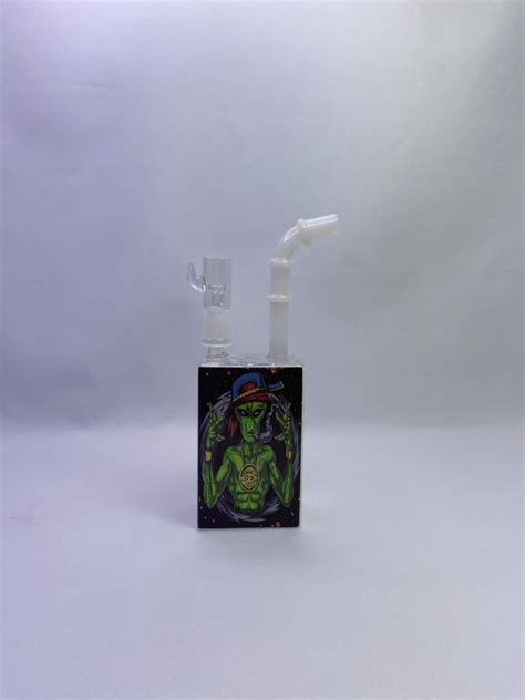 Dab Rig Juice Box Style Alien Design East Coast Bongs