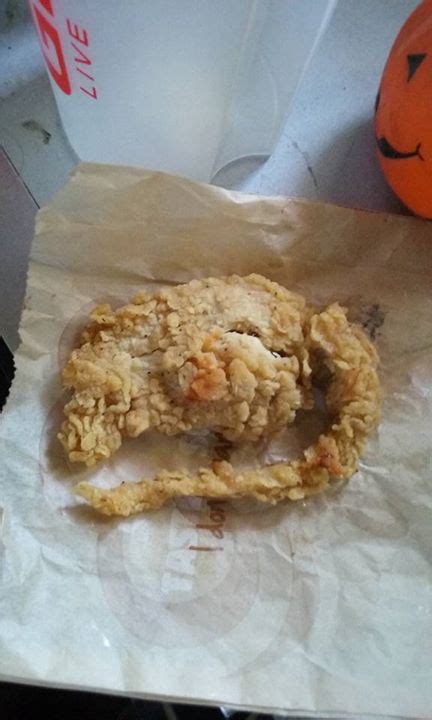 KFC did not serve a customer a deep fried rat (Hoax)