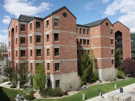 Residence Halls | Residential Life & Housing | University of Nevada, Reno