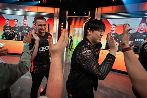 LEC 2023 Fnatic vence Team BDS e se garante na Fase Suíça do Worlds