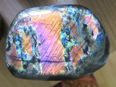 6 Types Of Iridescent Gemstones With Pictures Labradorite