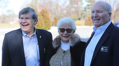 Delaware woman who was clinically dead meets those who saved her life