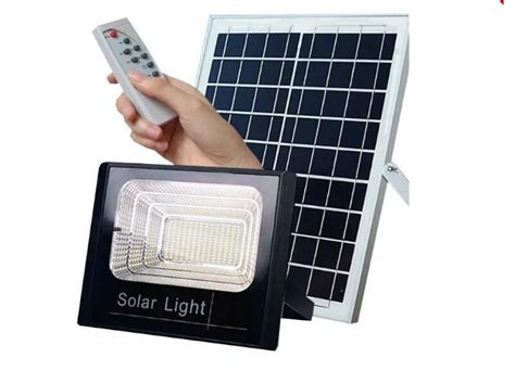 REFLECTOR SOLAR TODO EN UNO 100 WATT Tienda Solar Colombia