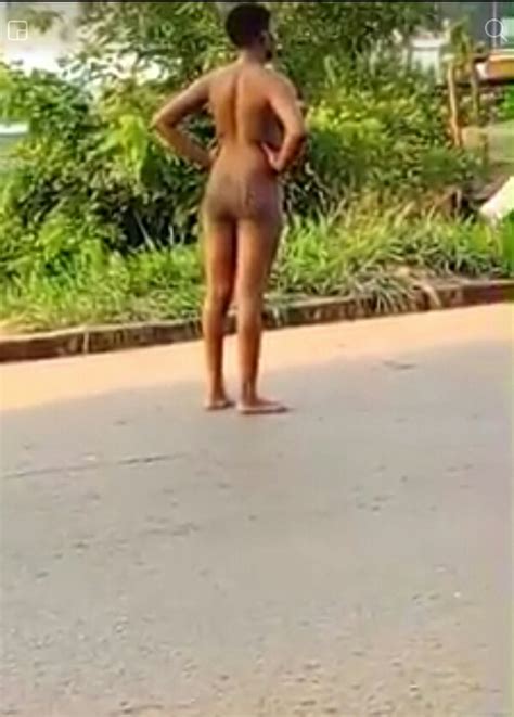 Lady Strips Unclad After Coming Down From A Car In Awka Photos