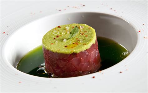 Cómo hacer Tartar de atún rojo y aguacate Recetas DIA