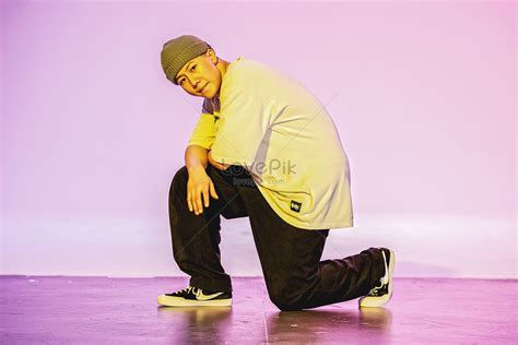 Breaking Hip Hop Colors Picture And Hd Photos Free Download On Lovepik