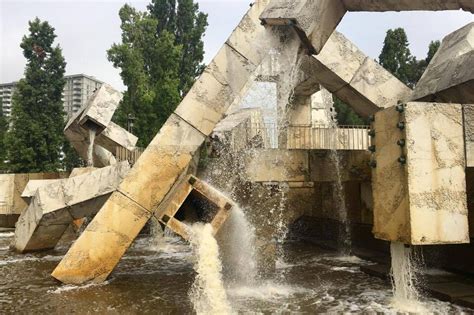 Breaking Vaillancourt Fountain Is On Today Curbed SF