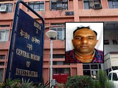 Gold Smuggler Facing Interpol Red Notice From Saudi Bring India By Cbi