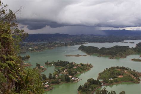 Guatapé The Perfect Weekend Getaway From Medellín Wanderluluu