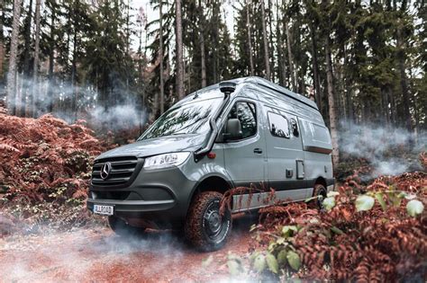 Allradcamper Hymer Grand Canyon Mieten Abenteuer Zu Viert