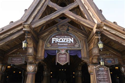 Video Full Ride Pov Of Anna And Elsas Frozen Journey At Fantasy