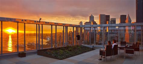 Luxury Apartments in Seattle, WA | The Wave at Stadium Place