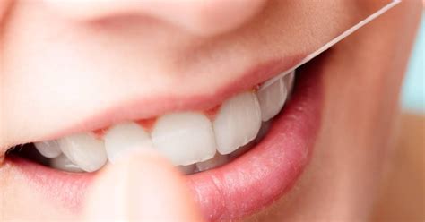 ¿cuáles Son Los Errores Más Comunes Al Utilizar Hilo Dental En La