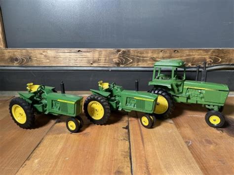 John Deere Model Tractors | Live and Online Auctions on HiBid.com